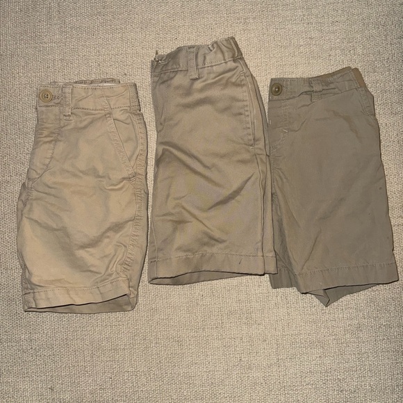3 Shorts 5-6T Khaki Gap and Lands End - Picture 4 of 4